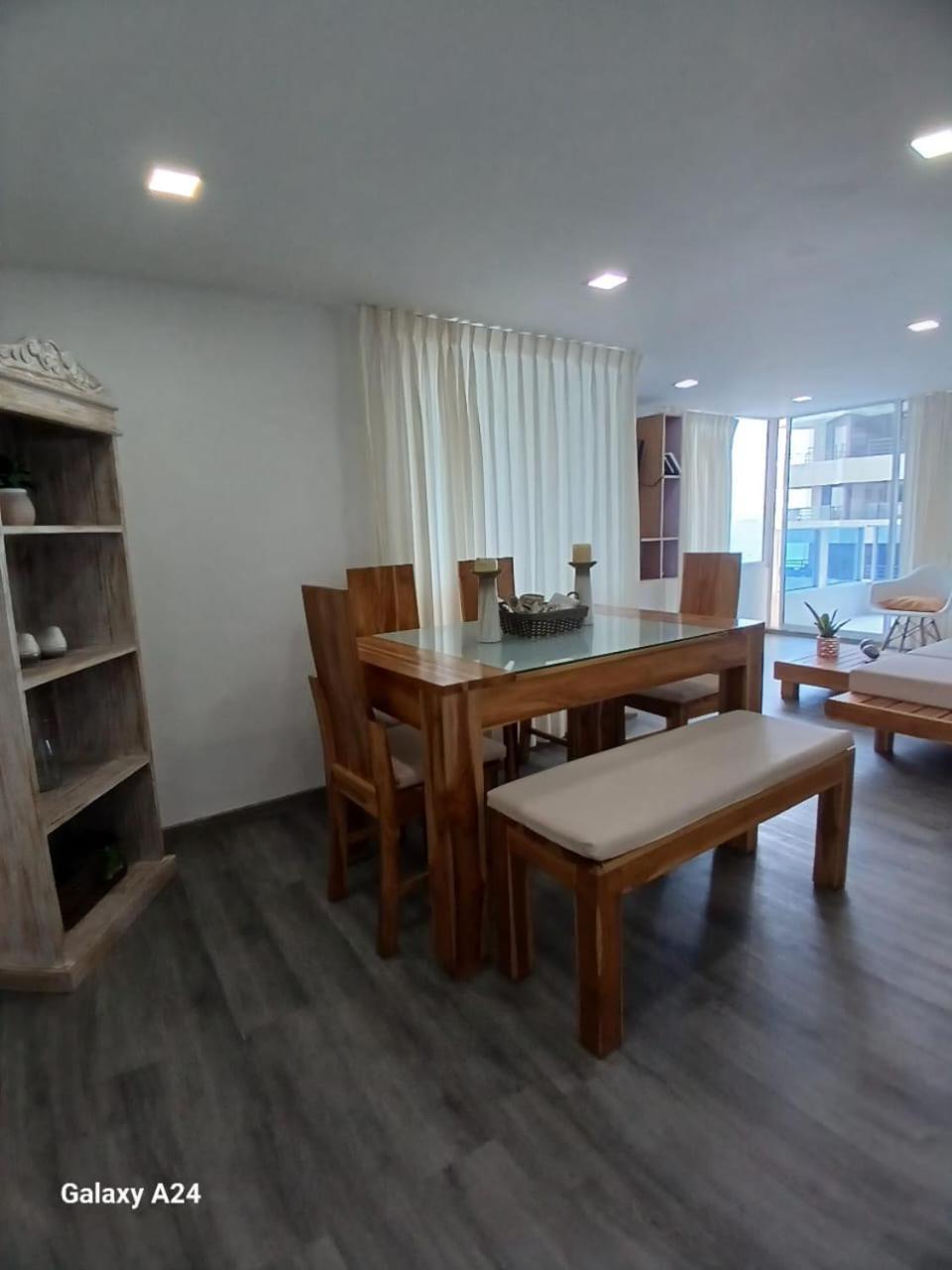 Apartamento Dos Piso 4 *